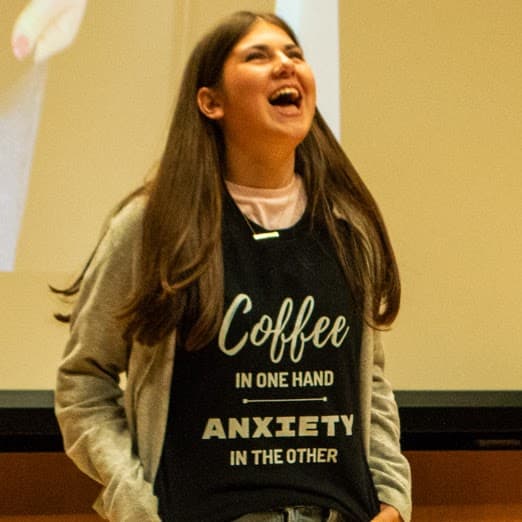 Amanda Roth headshot